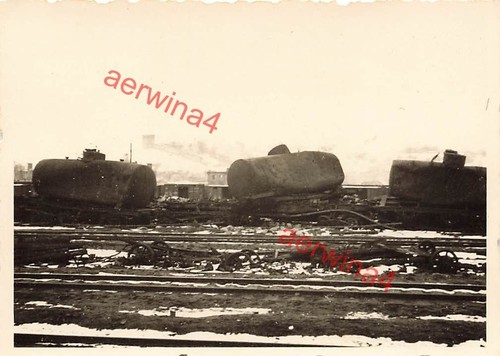 Zerstörter russischer tankzug - russischer,
