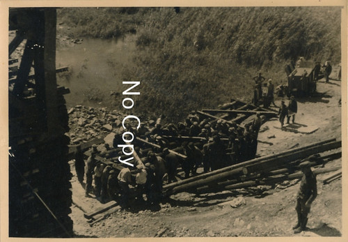 Foto pioniere beim brückenbau - pioniere,